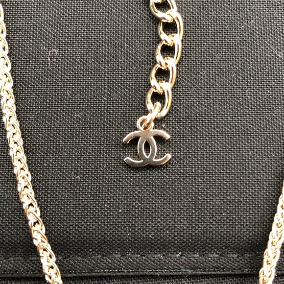 Chanel Necklace - Picture 5 of 7